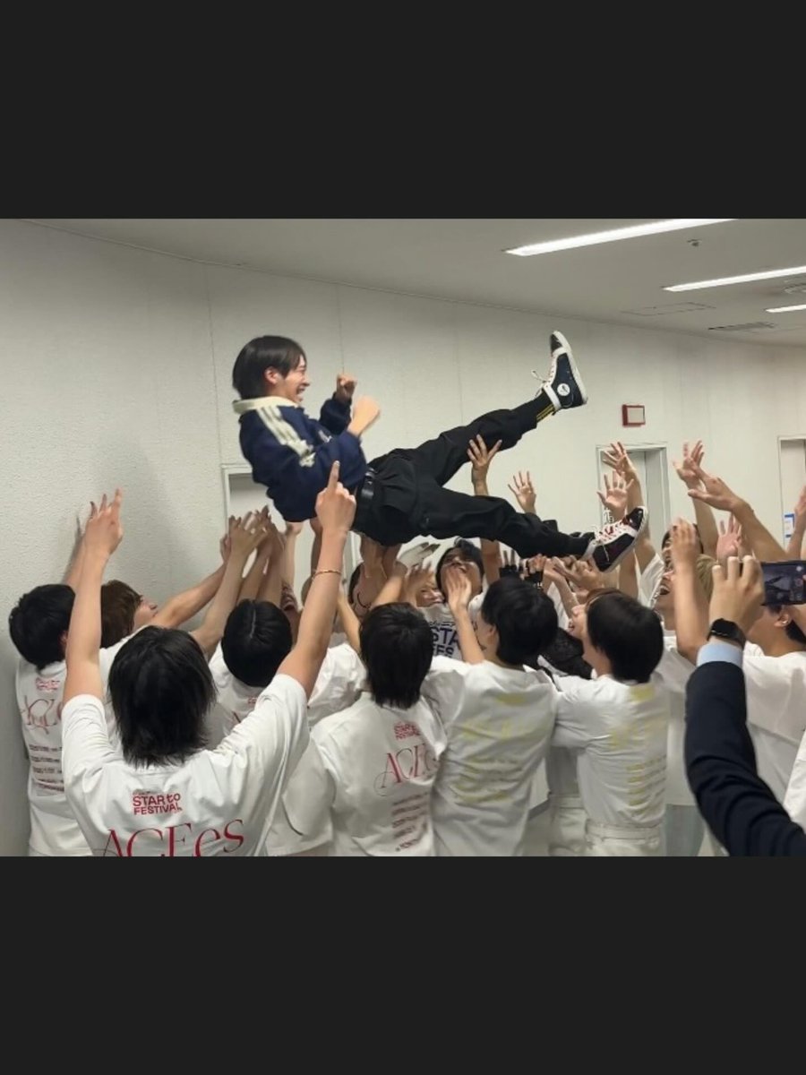 bbbbbb_6bb's tweet photo. 美 少年と藤井ちゃんのありえない高さの胴上げ久しぶりに見ますか

←美 少年　　　　　　ジュニア→ https://t.co/sZ0wGDGcHB