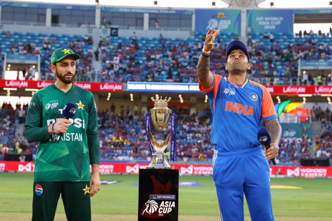 BIG

Pakistan backtracks, all set to play India in T20 World Cup match.

Earlier Pak PM Shahbaz Sharif said they will not play with India in solidarity with Bangladesh.

Dollars Paijaan 🤣🤣