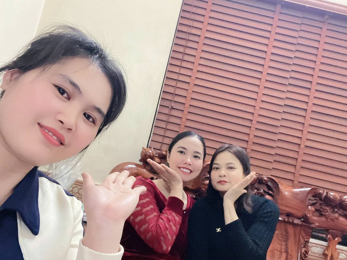 Hội chị em đồng hương "Hoa Thiên Quế.