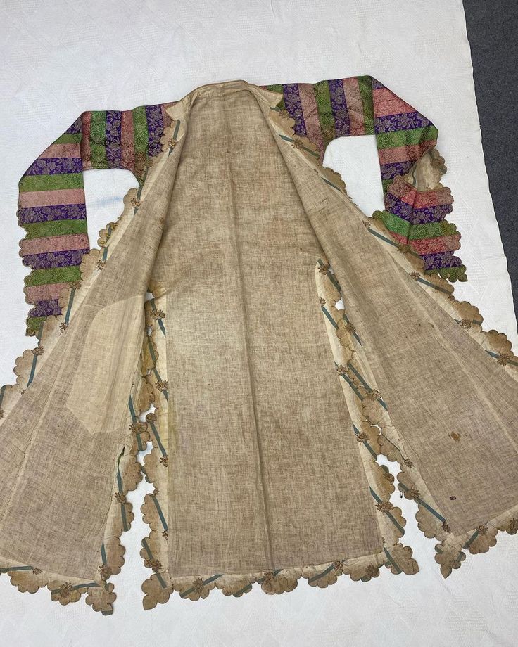 Türk elbisesi, üç etek