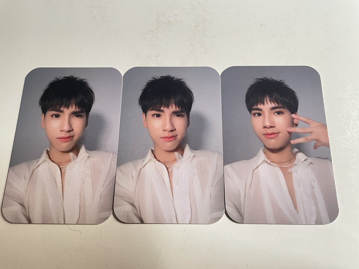 sandupdate's tweet photo. 💘 wts/พร้อมส่ง การ์ดโทมัส อู๋ เซฟ ป๋อ แพทจิ

♡ แพทจิรูปแรก 50 / ป๋อ 30
♡ นอกนั้นใบละ 20

♡ ค่าส่ง 35 dm ได้เลยค่ะ

#ตลาดนัดดูมันดิ #ตลาดนัดดมด #PATJI #แพทจิ #thomas #PorSuppakarn #AuauSave https://t.co/G2K7l0y3fM