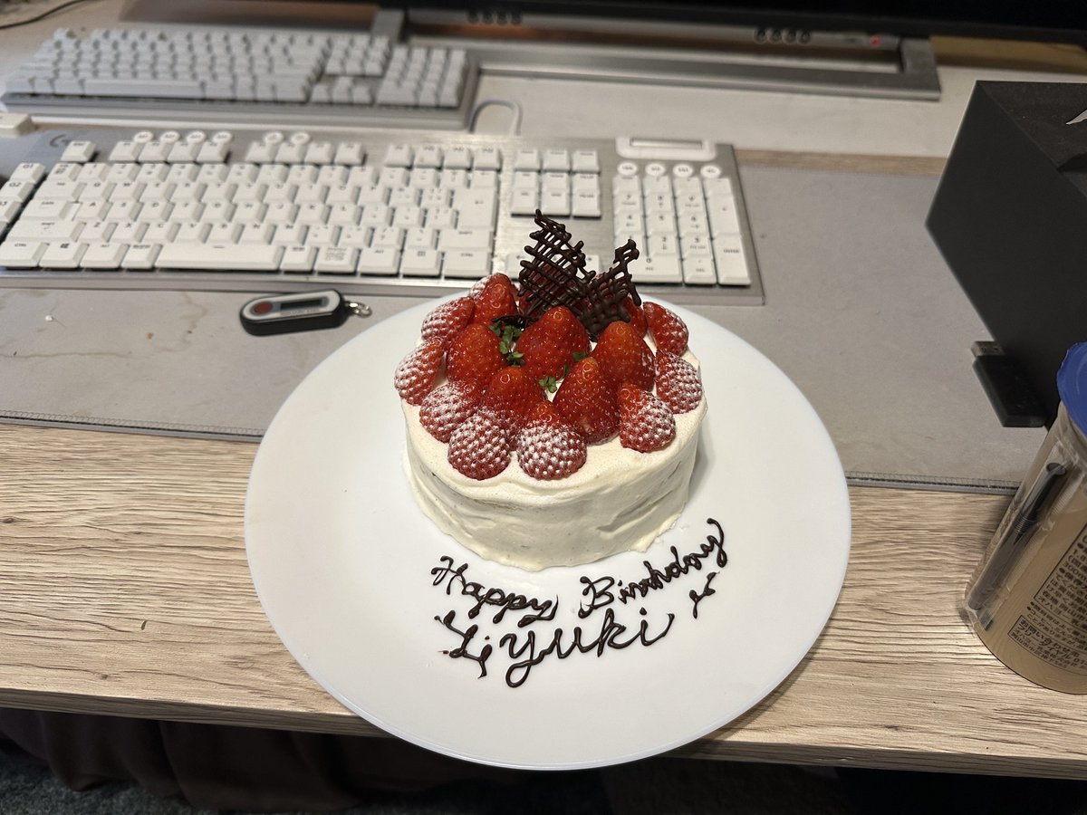 nisann14499's tweet photo. 友達特製のバースデーケーキ美味しかった🍰 https://t.co/7PiSqErK51