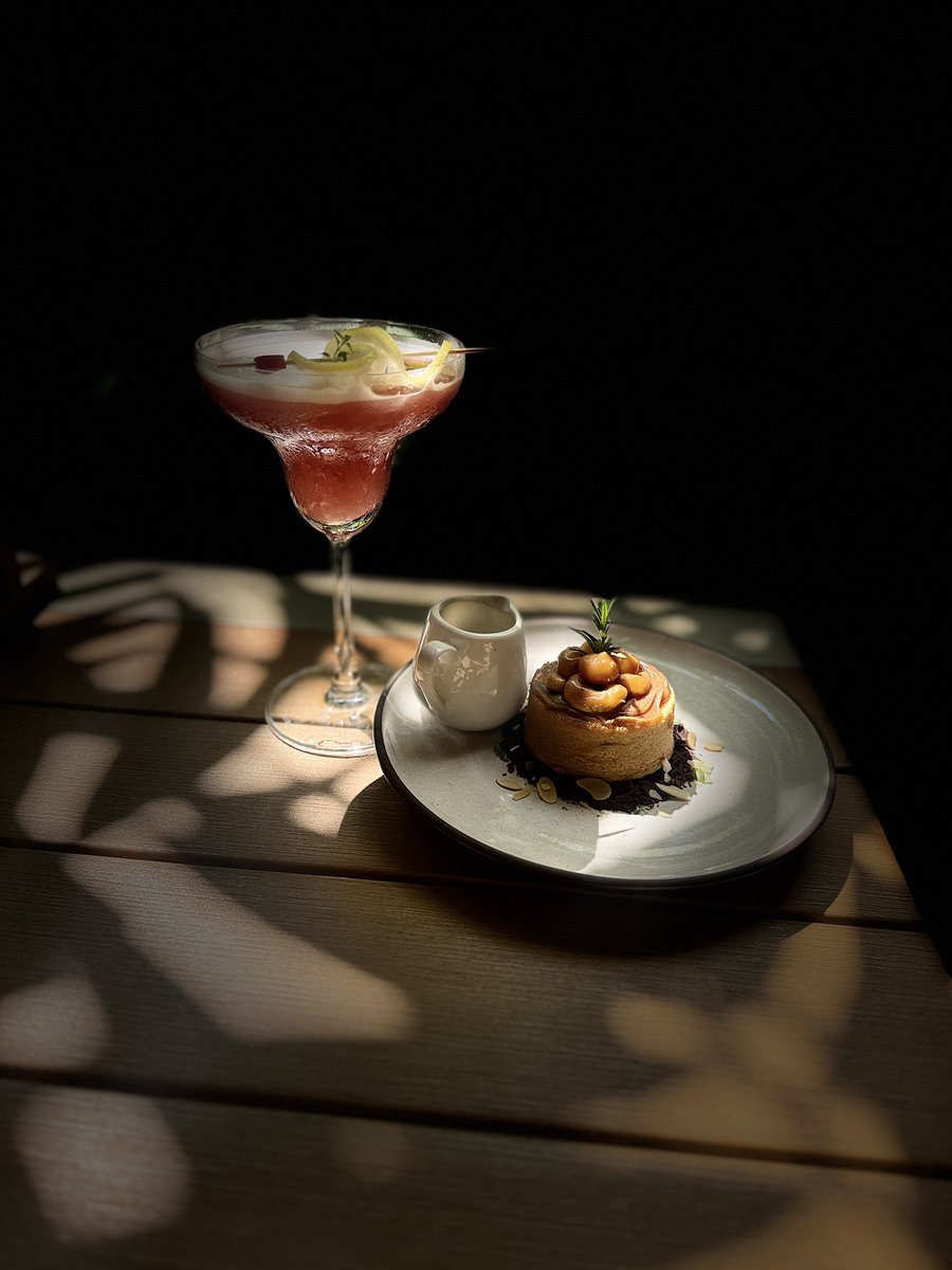 Nene_kace's tweet photo. ถ่ายรูปน่าสวยน่ากินมาก 🍹🍮 https://t.co/NKhvPUNx4f