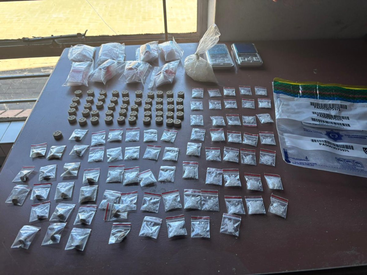 THE TMPD ARRESTED A NIGERIAN FOREIGN NATIONAL AND TWO SOUTH AFRICANS FOR POSSESSION AND DEALING IN DRUGS#TMPDSafety