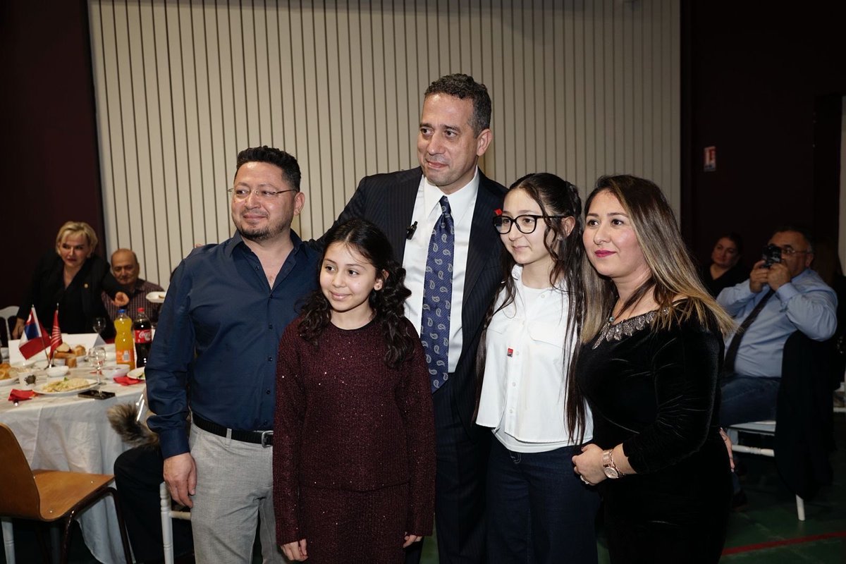 CHP Strasbourg Birliği’nin 10. kuruluş yıl dönümü coşkusunu, kıymetli üyelerimiz ve yurttaşlarımız ile birlikte yaşadık. On yıldır bu çatıda emek veren, gönül birliği kuran herkese yürekten teşekkür ederiz. 
Nice yıllara Strasbourg🙏🏻🇹🇷