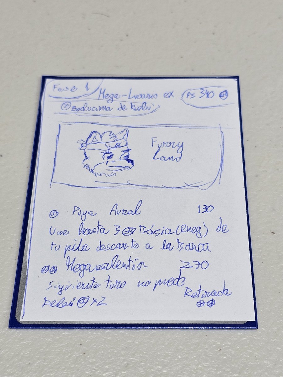 estoy jugando una liga de cartas y mi rival le ha dado la vuelta a esto??