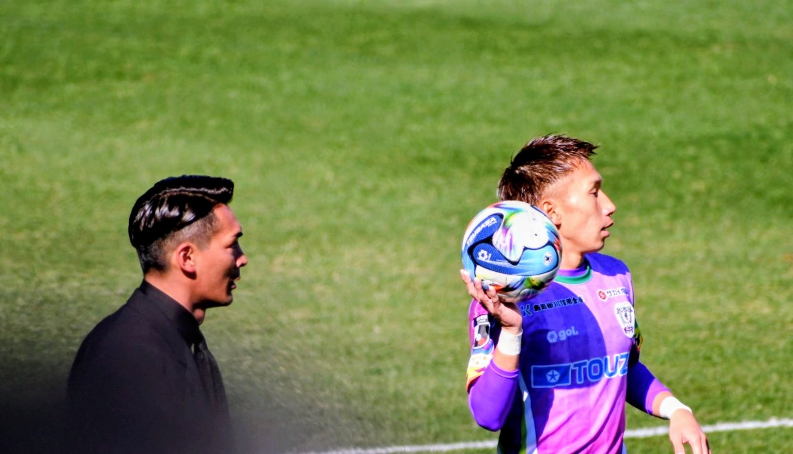 百年構想リーグ開幕
結果は残念でした次回
勝ちましょう📣😊

本日のマイクです‼️

#藤枝MYFC
#松木駿之介