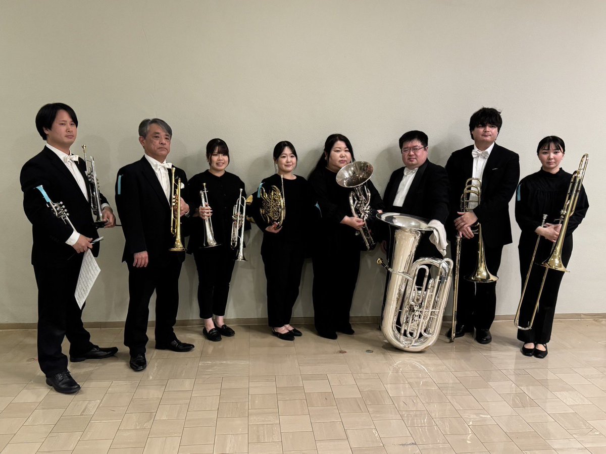 【ご報告】

本日、岡山県の倉敷市民会館で開催された第49回全日本アンサンブルコンテスト中国大会において、フルート五重奏と金管八重奏が出場し、両チームとも金賞を受賞しました。

両チーム、全国大会へは進むことができませんでしたが、引き続き精進して参ります。応援ありがとうございました！