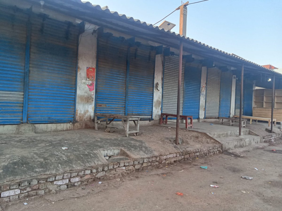 📍ڪڍڻ شھر ضلع بدین

مکمل شٹر ڈاؤن پہیہ جام ہڑتال تمام مارکیٹیں کاروباری مراکز بند
#فروری8_ہر_چوک_ڈی_چوک