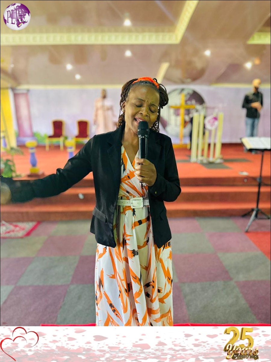 PLWC2001's tweet photo. Pastor "On Duty" Lethokuhle Khoza.
#SundayService 

#DoubleGraceUponTheRemnantGeneration
#PLWC25
#ArchbishopDrDCNkosi https://t.co/63opXbkPsh