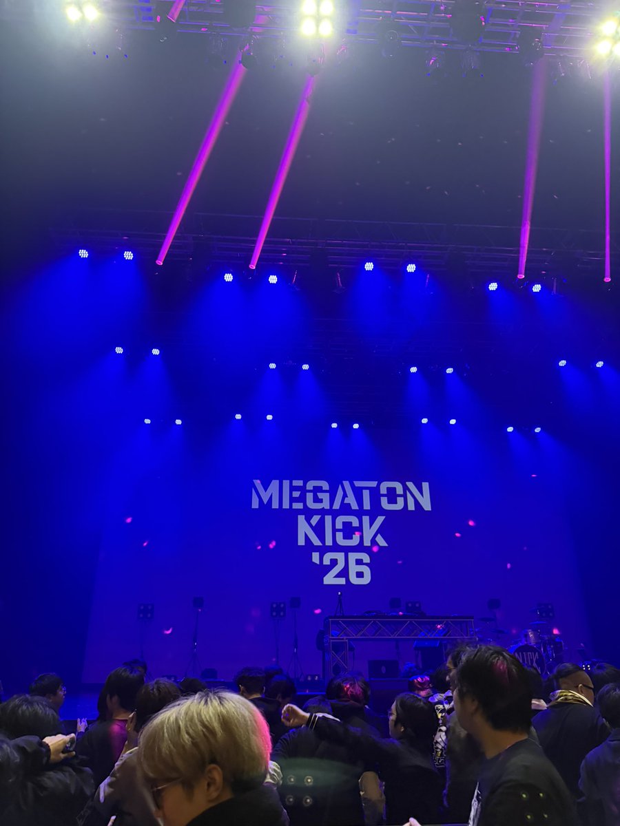 melon_time1's tweet image. メガトンキック'26お疲れ様でしたー！今からホテルへ行く！ホテル着いたら物販で買ったものやらあげるかな。 #tanoc