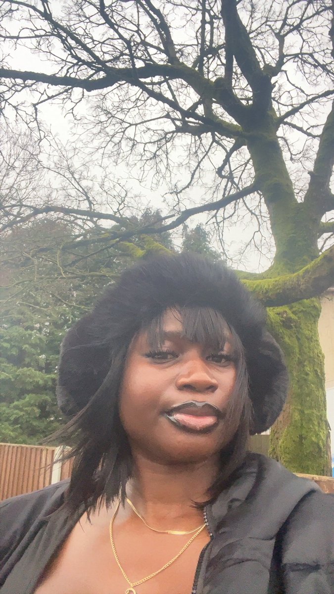 Gifteesfine's tweet image. Hello everyone. My name is Gift and I’m a hairstylist in Birmingham City, Uk 🇬🇧 . 

Please when this gets to your timeline help me repost so I can get a wider audience on this. Thank you ☺️