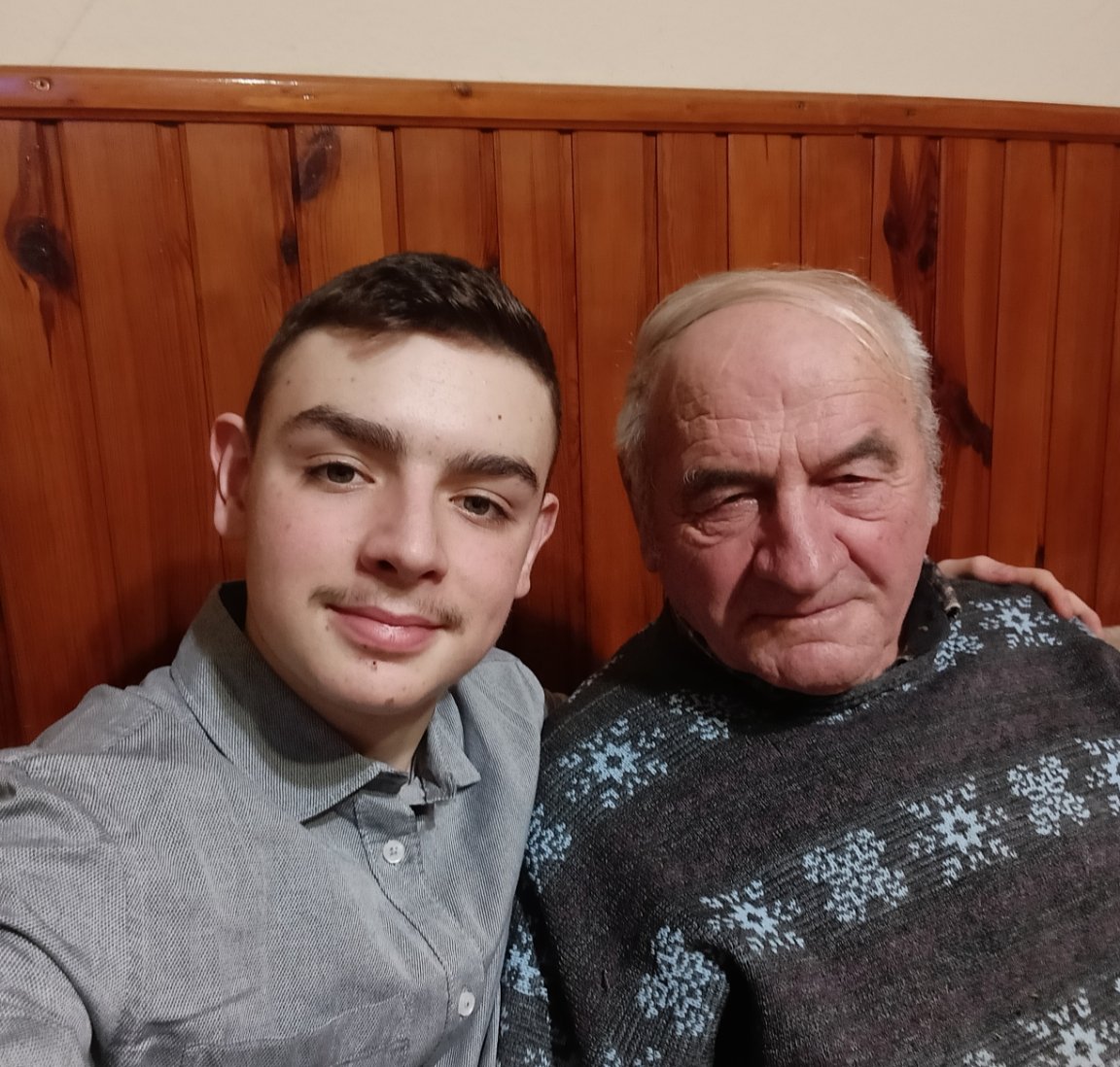 BotondBalassi's tweet image. Boldog születésnapot kívánok, Tata!
Köszönöm, hogy mindig számíthatok rád, és hogy a bölcsességeddel, humoroddal és példamutatásoddal formálod a családunkat. Maradj mindig ilyen erős és fantasztikus, ahogy most vagy, és élvezd minden percét a következő éveknek! 🎉🥂🎂🎈