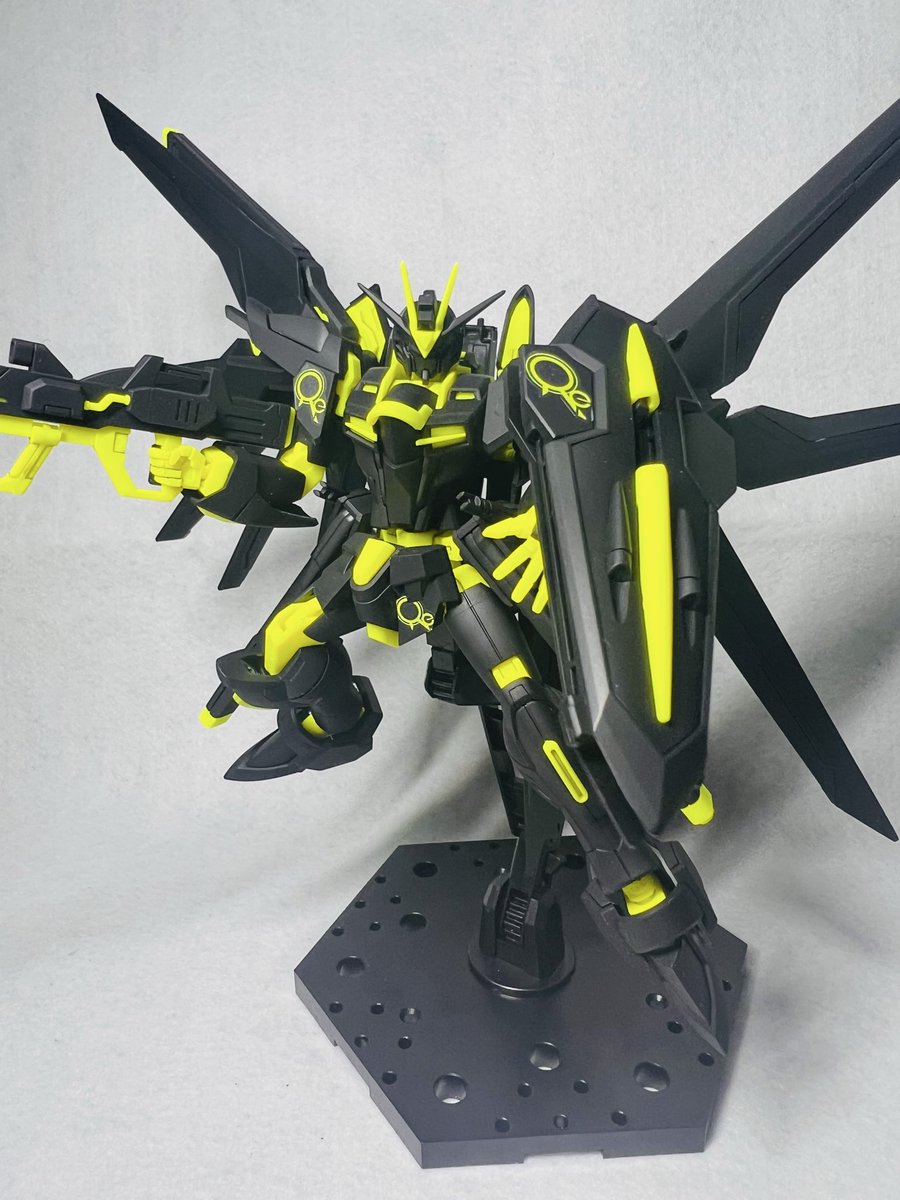 zenmax_z's tweet photo. ライフリ(リサーキュレーションカラー)を組んだよ！
やっぱりかっけーなぁ〜

#ガンプラ https://t.co/167hlfmd3F