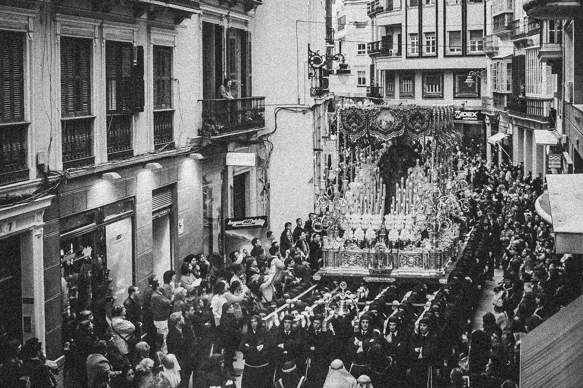 LΛΖΛЯUS tweet media