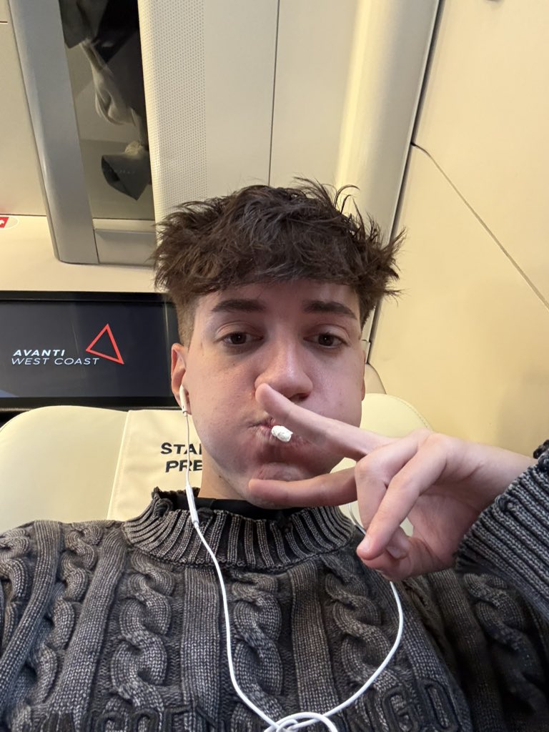 BaúI tweet media