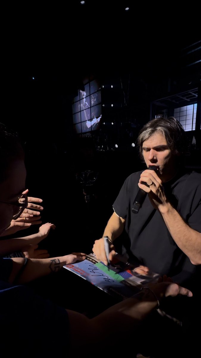 Pauline ཊཏ tweet media