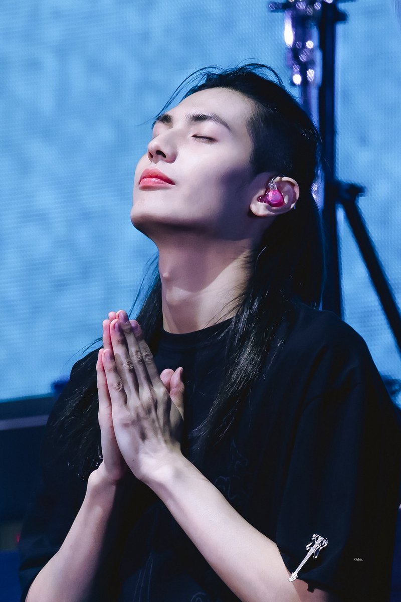 𝐎𝐫𝐛𝐢𝐭. tweet media