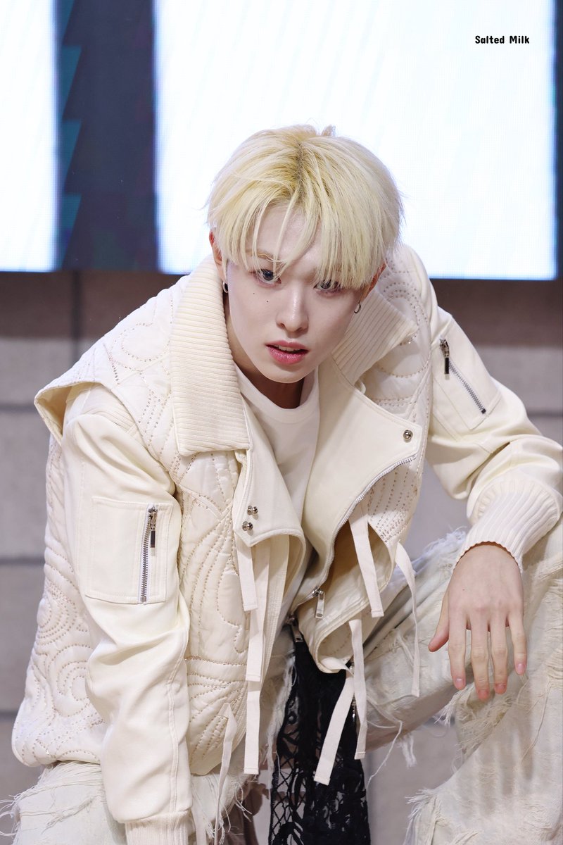 SaltedMilk0511's tweet photo. 250208 멕스

#HYUI #휴이 #ヒュイ
#NEXZ #넥스지 #ネクスジ https://t.co/dcWqiTJjkz