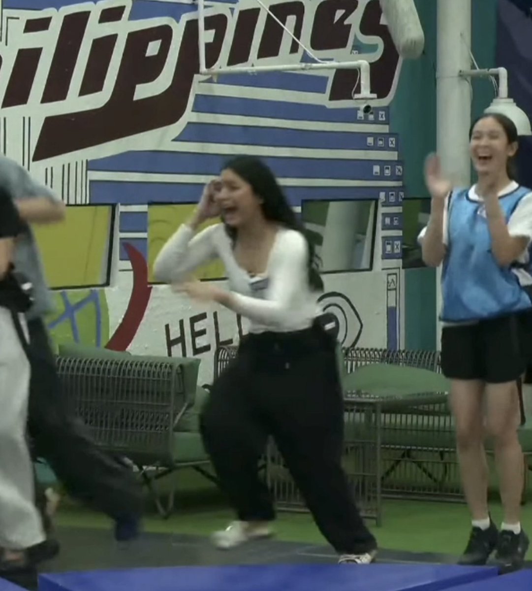 yung reaction ni princess when lella won 😭 proud asawa yarn 😂

STAY TOUGH PRINCESS
#PBBCollab20BigJump