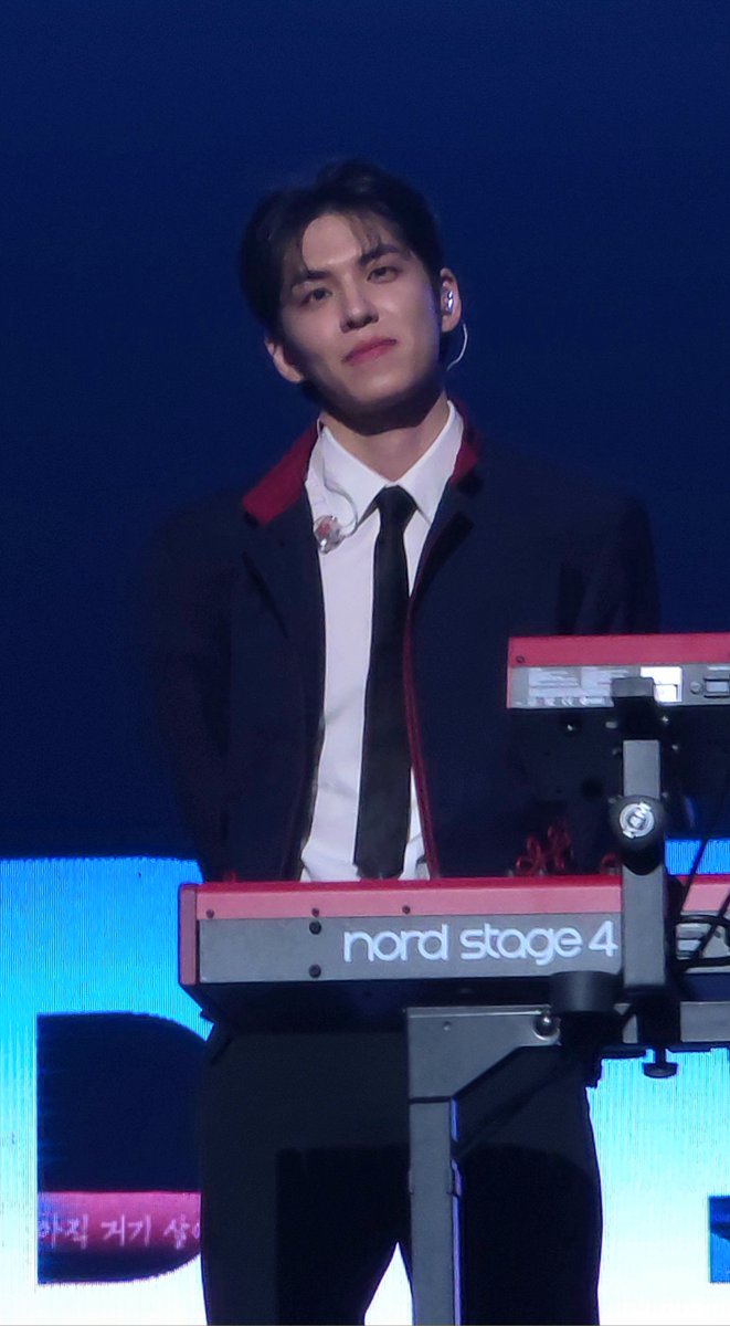 260208  #원필

얼굴 고맙습니다....