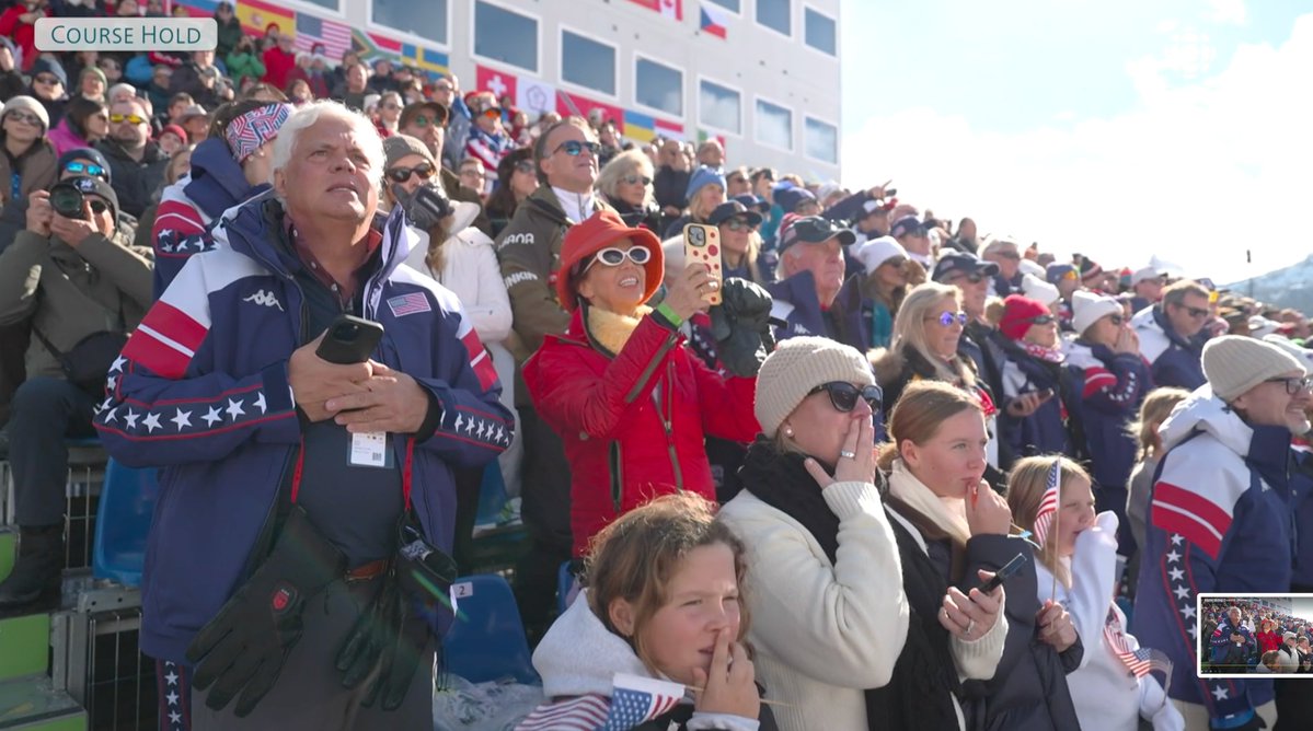 🇺🇸Lindsey Vonn crashes in her Olympic return. 

So heartbreaking to see after the third turn, where she lost control in the air and couldn't land the jump. 

She seems to be in a lot of pain — of course, skiing on that torn ACL today. 

Hopefully she's okay as can be.