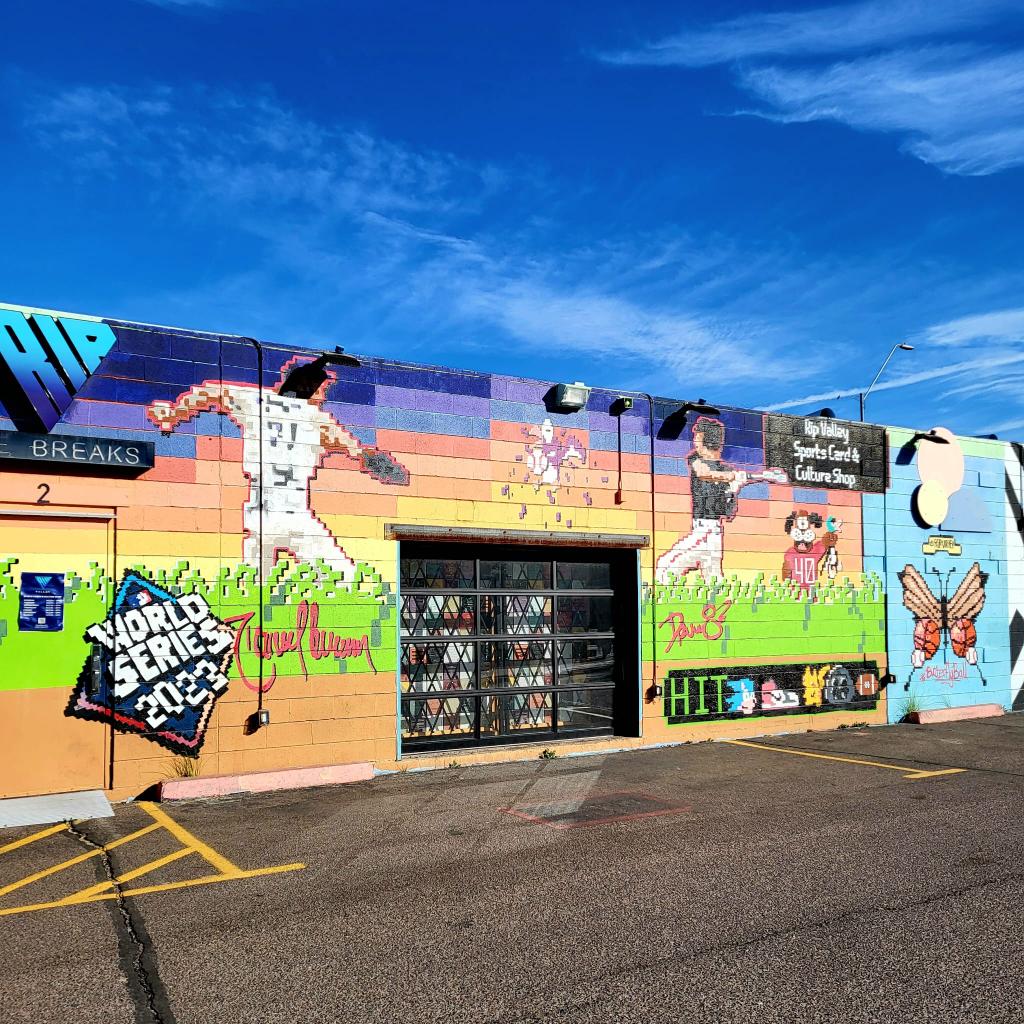 RunSuns00005's tweet image. Sur Phoenix vous allez voir beaucoup de très belles fresques🖼️
En particulier dans le quartier de Roosevelt 🏜️ 
@Suns #phoenixAz