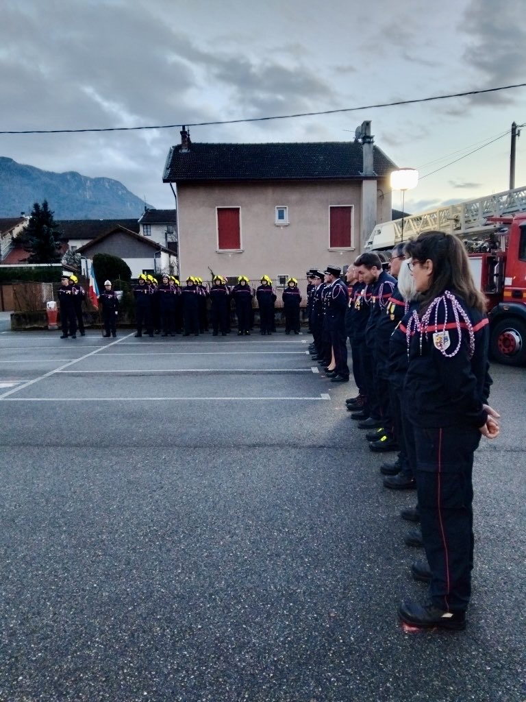 Image de Préfète de la Drôme - 🚒 Au centre d’incendie et de secours de Saint-Jean-en-Royans, le commandant Sébastien Bazzoli, aprè