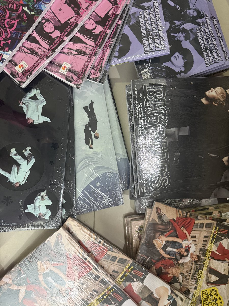 HELP RT‼️

Aku mau jual album wayv ex fansignku all 15k each~
Link: s.shopee.co.id/6pv5v4UuLX

Untuk album eternal white aku sebenernya masih punya puluhan lg tapi blm dikirim dr webnyaa🥲🙏🏻 jd nanti mungkin after lebaran aku tambah stocknya ya

Semua masih SEALED, good condi.