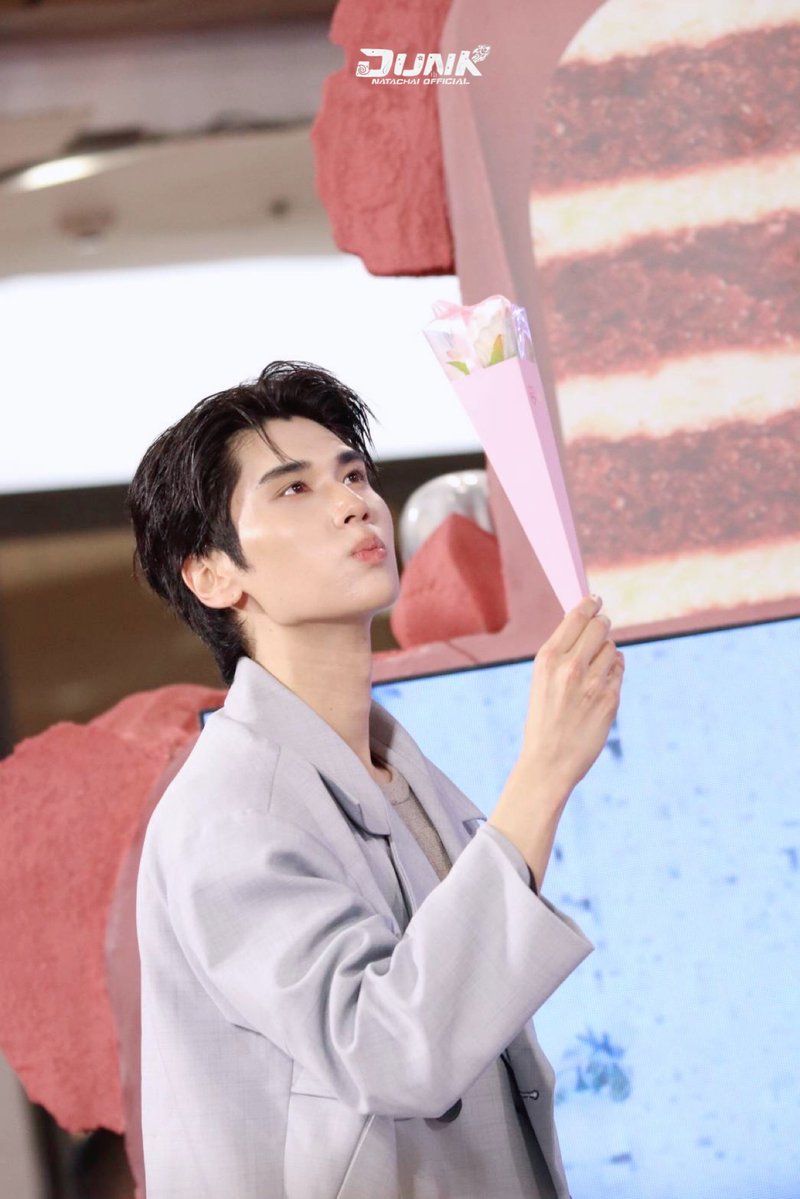 tivaranpp's tweet image. DUNKDUNK SO ADORABLE !!!

HELP I WANT TO USE EMOJIS SO BAD

DUNK 3CE MISTYVELVET
#Dunkx3CEIVELMISTYOU