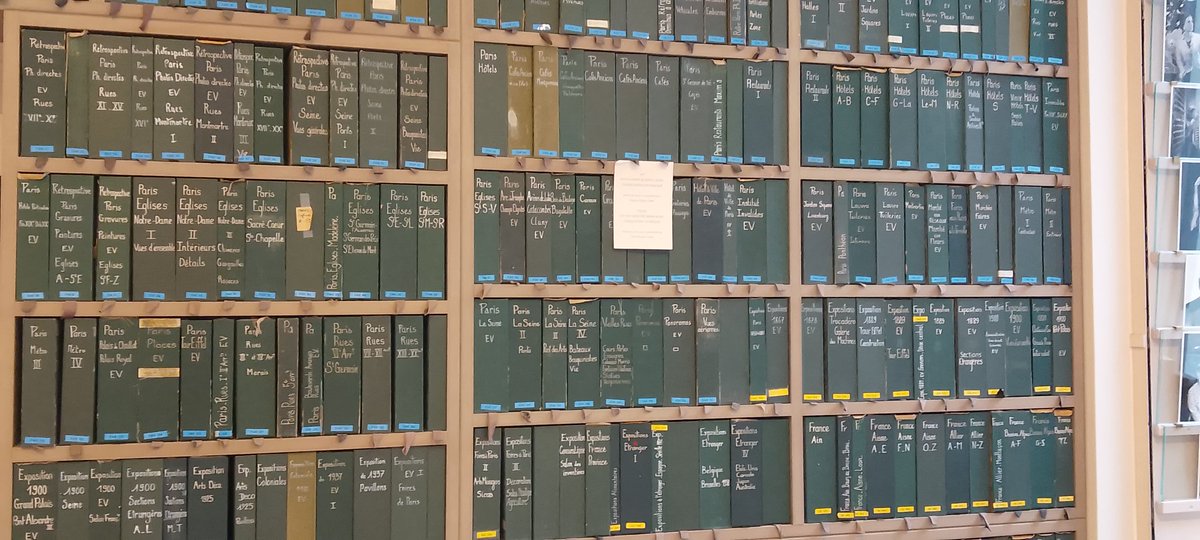 "L'équilibre du carré" à la Galerie Roger-Viollet sur le photographe Gaston Paris (1903-1964), photoreporter de l'entre-deux-guerres passionné par le cinéma.
L'élégance du noir et blanc au format carré.
9lives-magazine.com/120881/2026/02…
Galerie <a href="/Roger_Viollet/">Roger-Viollet</a> Paris
Jusqu'au 21 février