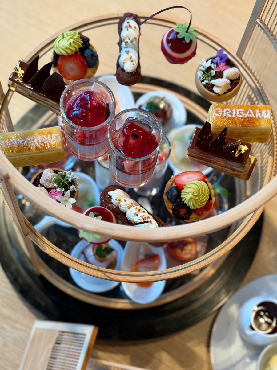 __babyn6v6's tweet photo. 念願のキャピトル東急🍵🤎
ずっと気になってたからいちごの時期に予約が取れてうれしい😽🍓🎶 https://t.co/ZfaqHIKfhc