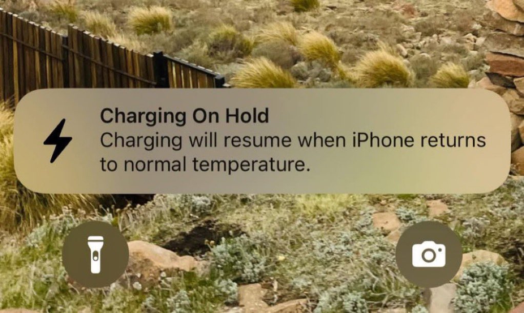 Who else hate to see  this when charging your phone?😹