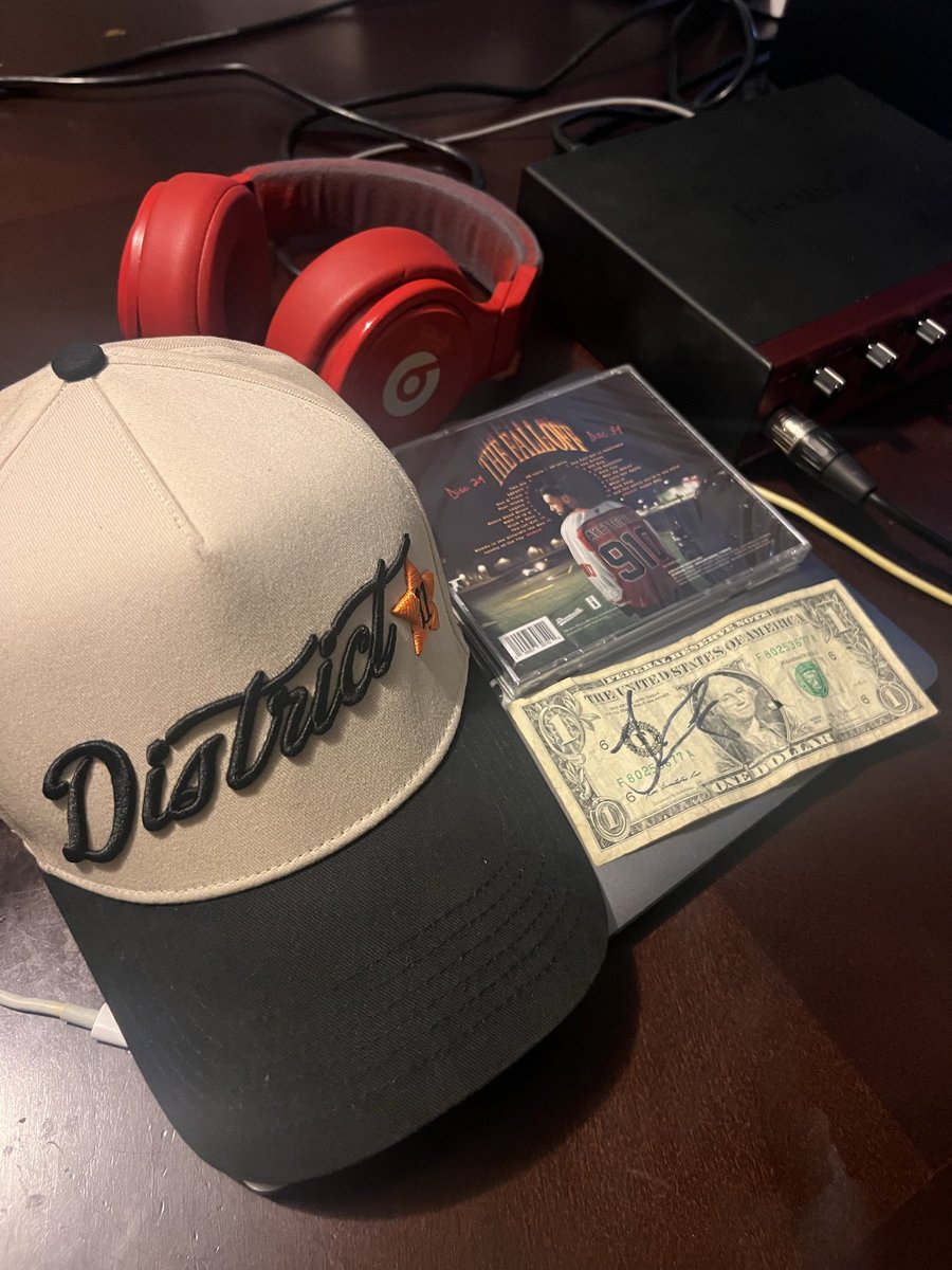 ForeverJabron's tweet photo. Dollar and a Dream , where it all started 
congrats on the drop @JColeNC 

@thefalloff26 @KingOfQueenz https://t.co/yQo9IhQgMf