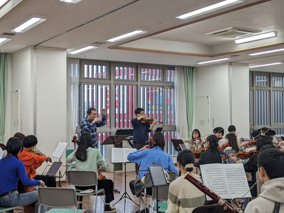 EnsembleLiberal's tweet photo. 練習づくしの週末🎺🎻🪈土曜は大森啓史先生(@oomorikeiji )のtutti、日曜は大成雅志先生(@masakla304 )の木管セクション練と、ご指導をいただきました🎶奏者ならではの視点で音楽づくりに大切なことをたくさん教わりました🎼✨ご指導ありがとうございました‼️👏 https://t.co/1knAjQQVfU