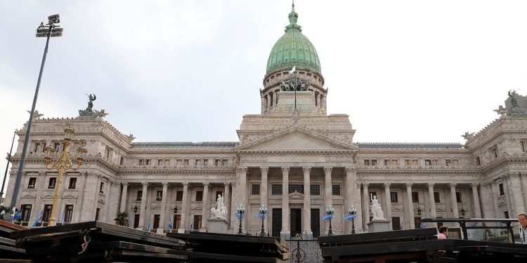 Semana clave en el Congreso: reforma laboral y Régimen Penal Juvenil, las dos apuestas del Gobierno
reporte24.com.ar/2026/02/08/sem…
