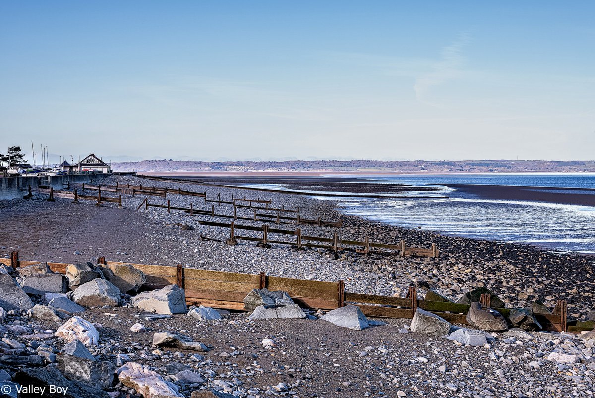 BJRoberts's tweet photo. A February morning beach view at the seaside resort town of Llanfairfechan, looking west down the Menai Strait. @Ruth_ITV @WalesCoastPath @NWalesSocial @northwaleslive @OurWelshLife @northwalescom @AllThingsCymru #Llanfairfechan #Beach #WesterlyView #MenaiStrait #February #Wales https://t.co/hsuSBFMLpl