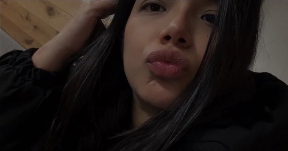officialxsteph's tweet photo. send tribs dont ask if i want them. i wanna see you slap it on my lips💋 #cumtribute #jerktrib #bwc https://t.co/lfYC7ICPDI
