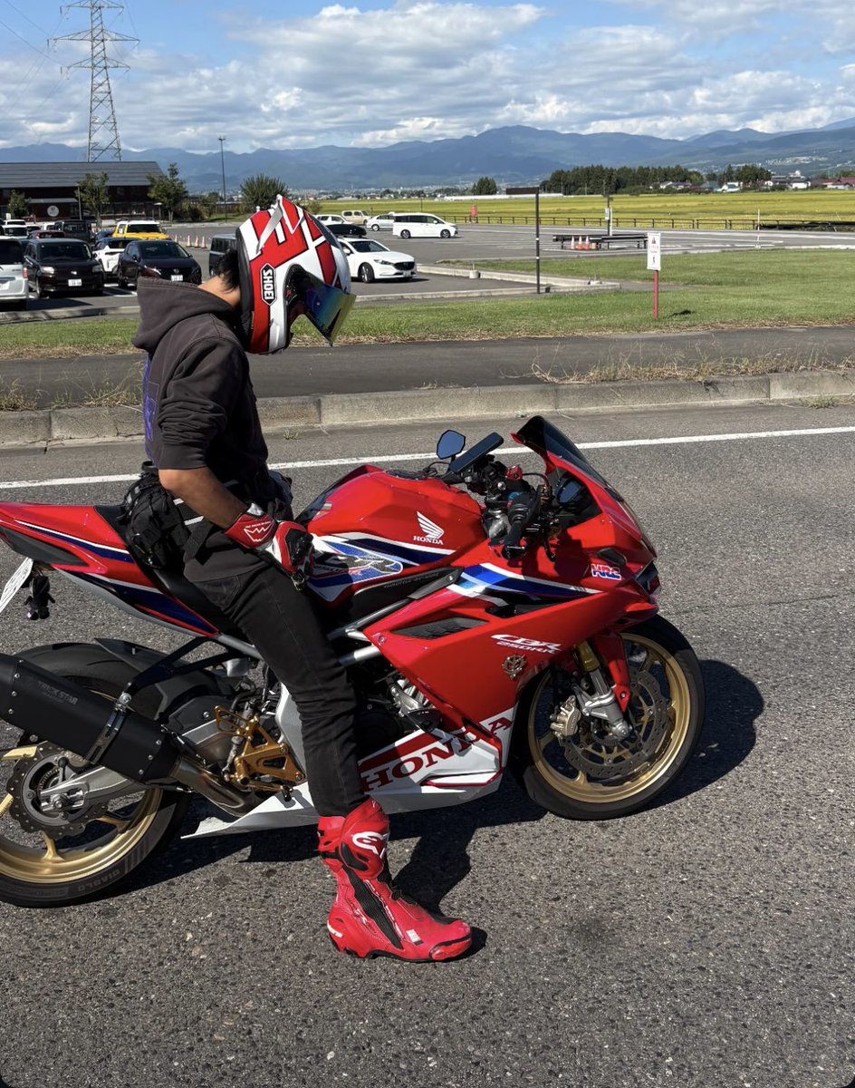 ひゅうが tweet media