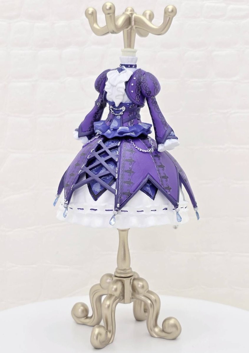 実家のトルソーがまたまたグレードアップしてた💜3枚目は別デザイン