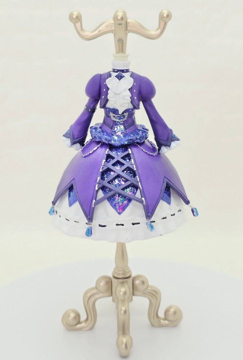 実家のトルソーがまたまたグレードアップしてた💜3枚目は別デザイン