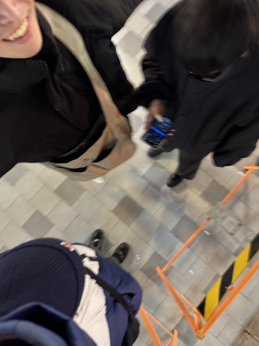 utangames17's tweet photo. 帰省のタイミングで遊んでくれたみんなありがとう〜！！

スプラでこんなに友達増えると思わなかったから嬉しい！！！
今まで繋がって遊んでくれたみんなありがとうだぜ‼️🤞🏻 https://t.co/01HBbIEb5R