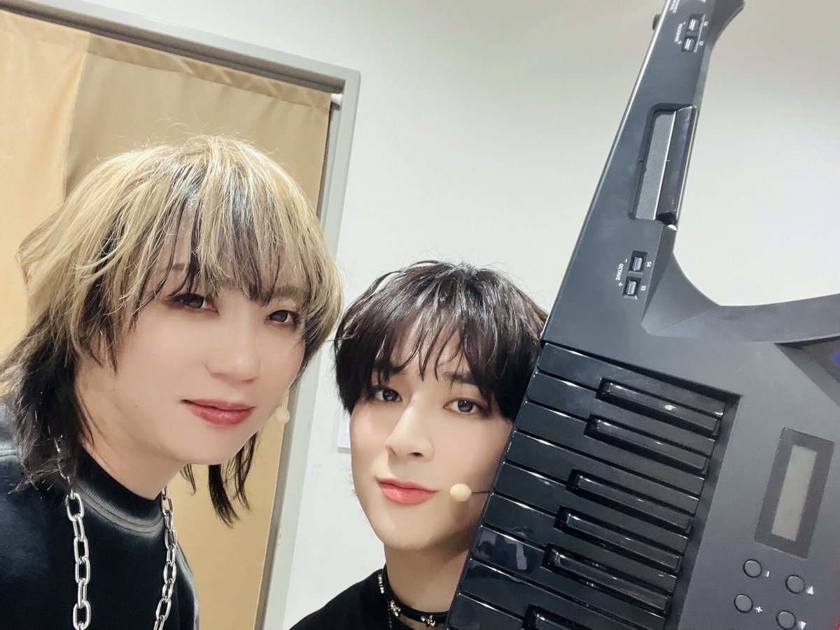 #リアニ2026 Another2日目
ご来場いただき、ありがとうございました。

今日ついにキャスト全員が揃い、昨日とはまた一味違うAnotherの公演でした。

今日は拓真役のKAZAMIさんと📸
キーボードを弾く姿がとても美しいです🤩✨

明日も2公演
しっかりご飯を食べて、たくさん寝て、万全で挑みます！