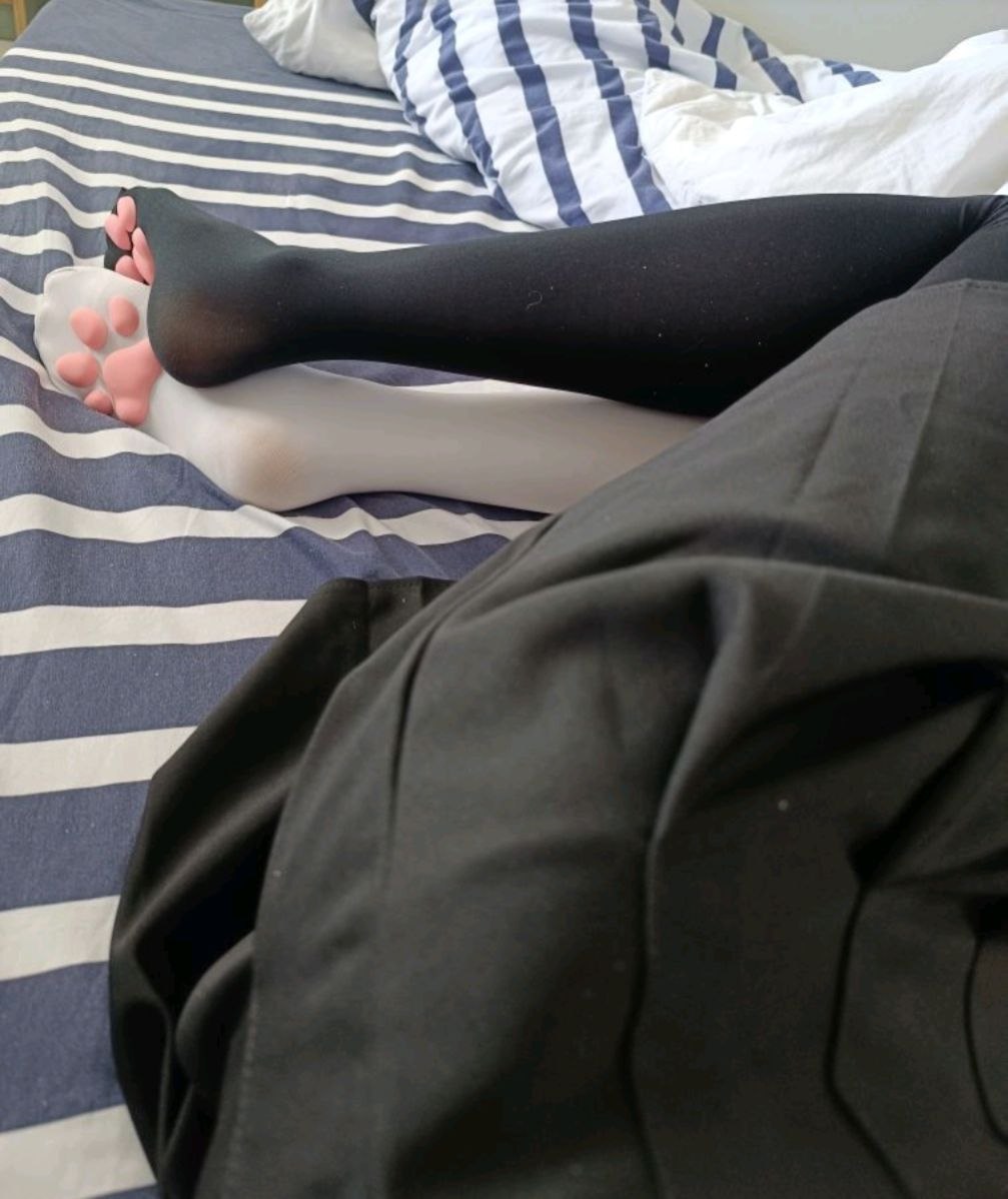 trap_alice_'s tweet photo. Coucou 🤗 je n'avais rien postée depuis longtemps et j'ai quelques nouveaux outfits du coup j'en profite 🤭 (mes dm sont ouvert) https://t.co/psEk1ekGje