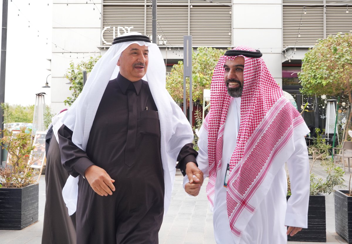 كلية طب الأسنان tweet media