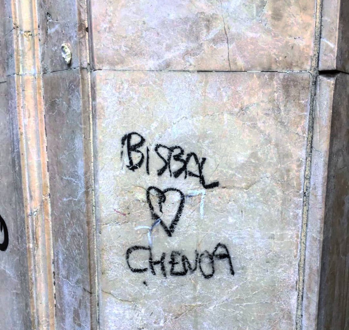 Lu ☂️ (@oleemequivocao) on Twitter photo 