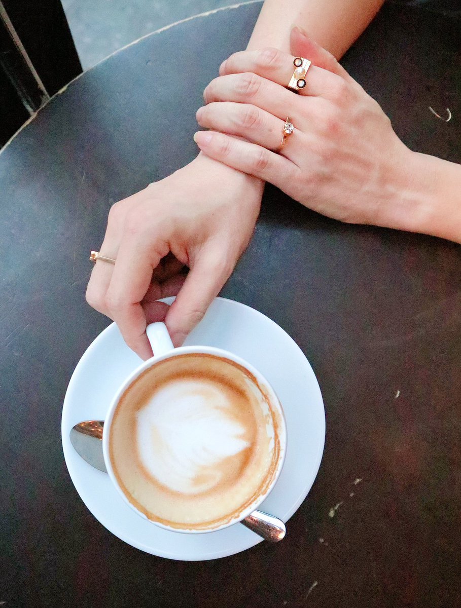 IMUKA_TIMUKAT's tweet image. Walk in Paris🚶‍♀🚶‍♀🚶

Coffee and a touch of glow

#imukatimukatparis #squarering #stackingring #statementring