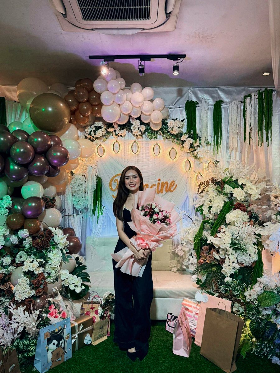 CarreLs Official tweet media