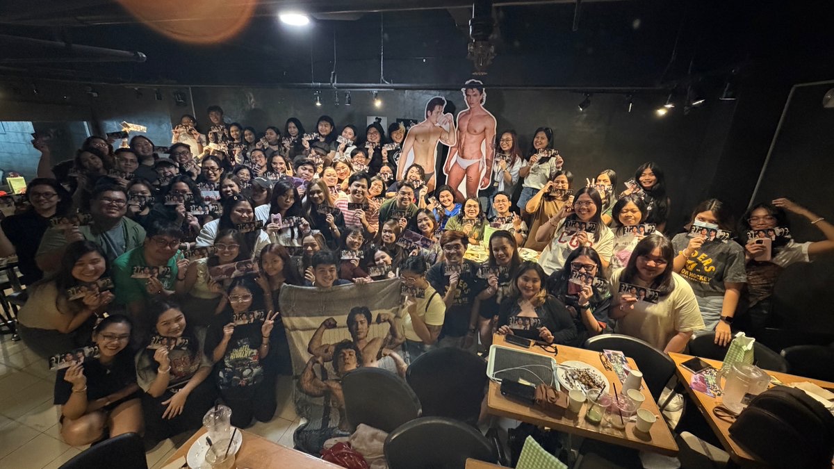ConnorStorriePH's tweet image. Earlier, Filipino HudCon fans had their first cup sleeve event to celebrate Connor and Hudson’s birth month.

Congratulations to @HudConPH for the successful event and thank you to the Filo Freaks for their unwavering support to our boys. We cannot wait to see you guys again…