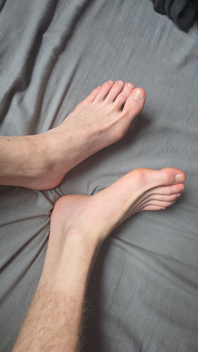 LNDalphaR's tweet photo. Lick the dirt off my soles in your mind. Send real money for the fantasy 🖕💸

#paypigs #findom https://t.co/SV9n06k5aY